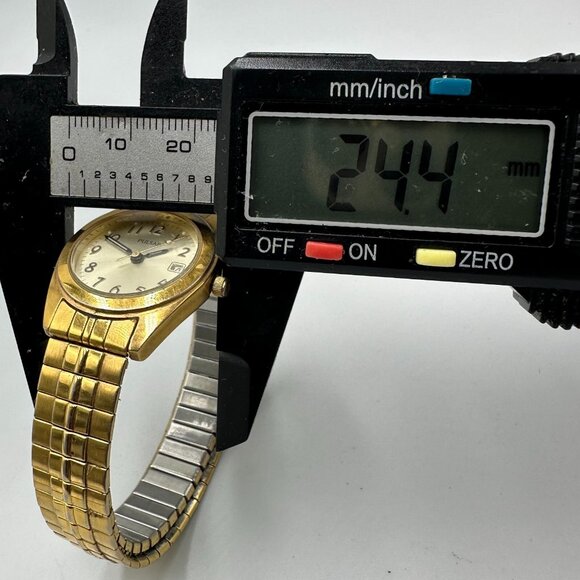 Pulsar Watch Women Gold Tone Round Easy To Read Dial Date Window New Battery - Picture 10 of 12